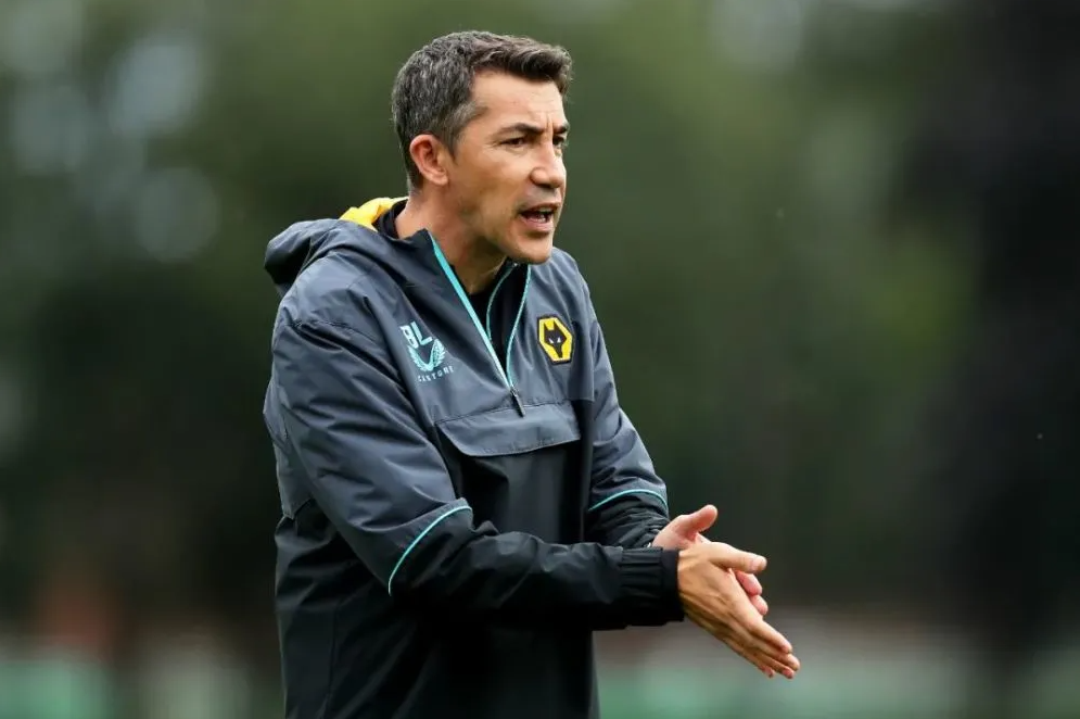 开云在线链接 -清晨体能课后，费耶诺德临场应变备战英超，信心回归，医务组通报恢复(王馨平请不必再等)